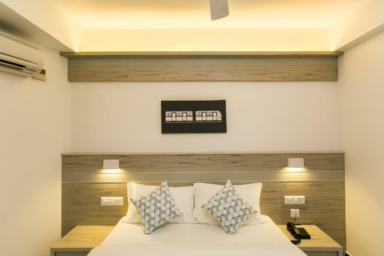 Sapphire Club Metro Hotel Kochi Luaran gambar