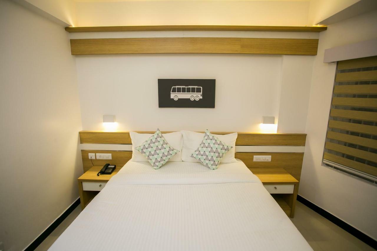 Sapphire Club Metro Hotel Kochi Luaran gambar