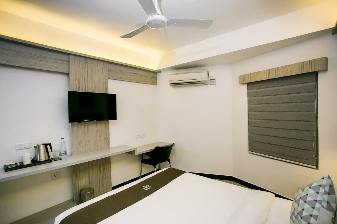 Sapphire Club Metro Hotel Kochi Luaran gambar