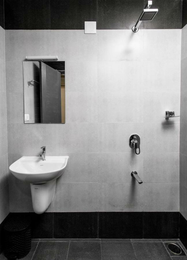 Sapphire Club Metro Hotel Kochi Luaran gambar