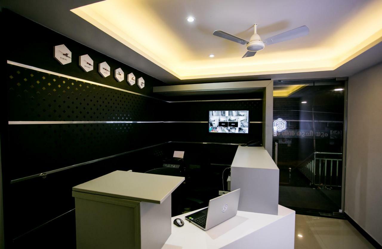 Sapphire Club Metro Hotel Kochi Luaran gambar