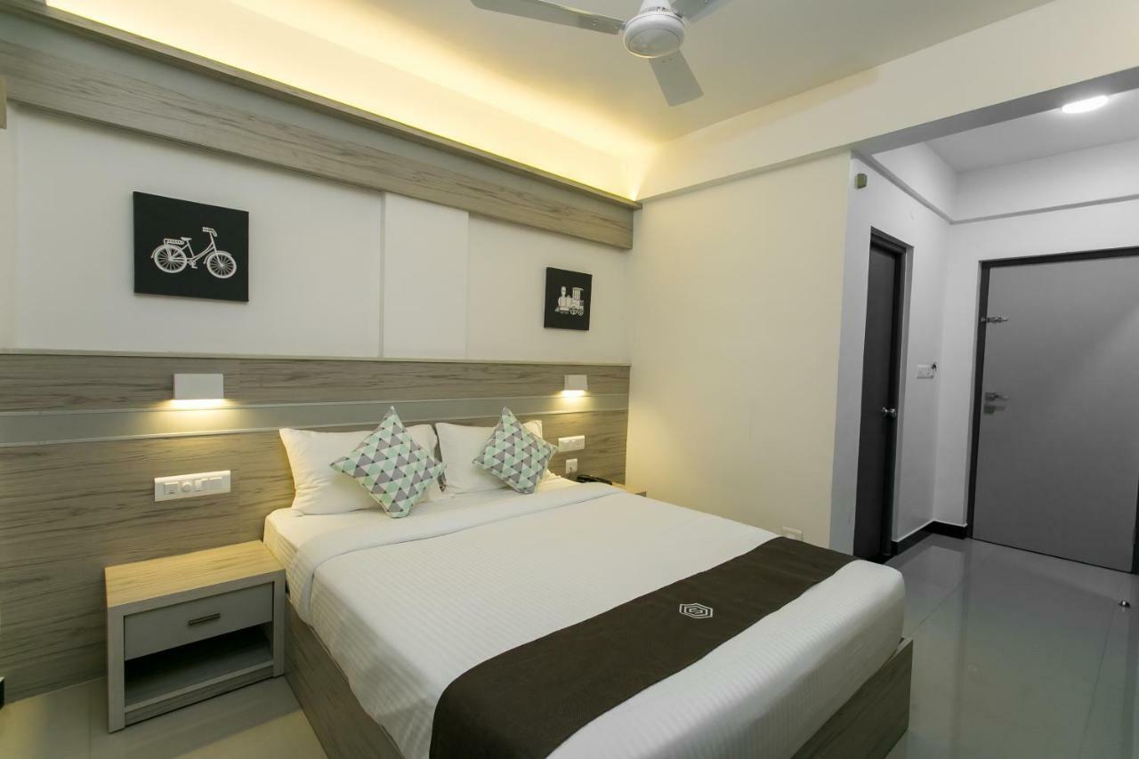 Sapphire Club Metro Hotel Kochi Luaran gambar