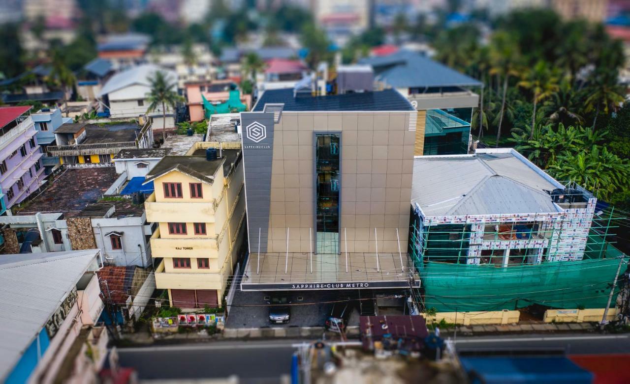Sapphire Club Metro Hotel Kochi Luaran gambar